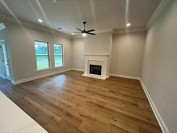 2nd image of 2440 Goldfinch Dr