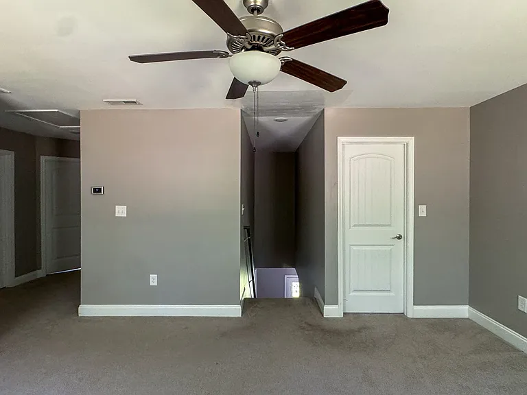 7550 Hillside Ave — Photo 17