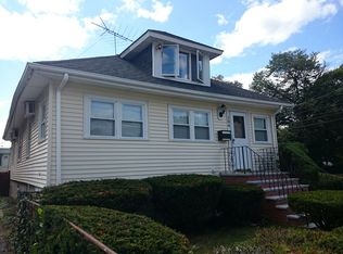 104 Baker St, West Roxbury, MA 02132