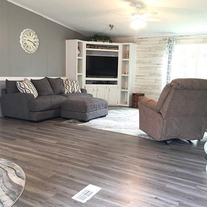 1st image of 118 Jeff Dr