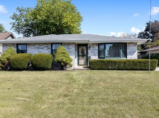 606 Gloria St, Lockport, IL 60441