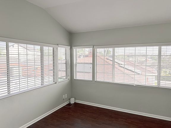 5th image of 3493 Stoner Ave