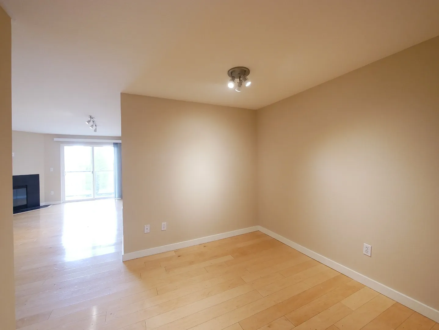 Exceptional Condo in Capitol Hill Available for Rent! — Photo 4