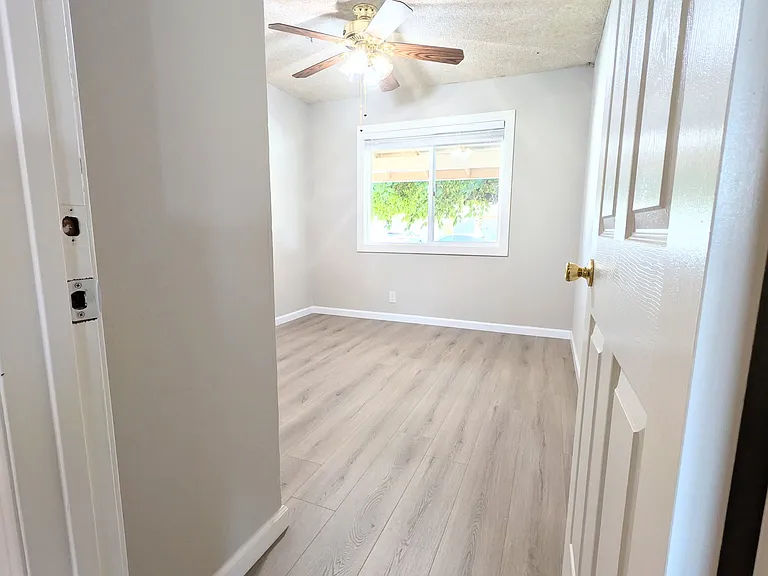 5438 Farina Ln — Photo 6