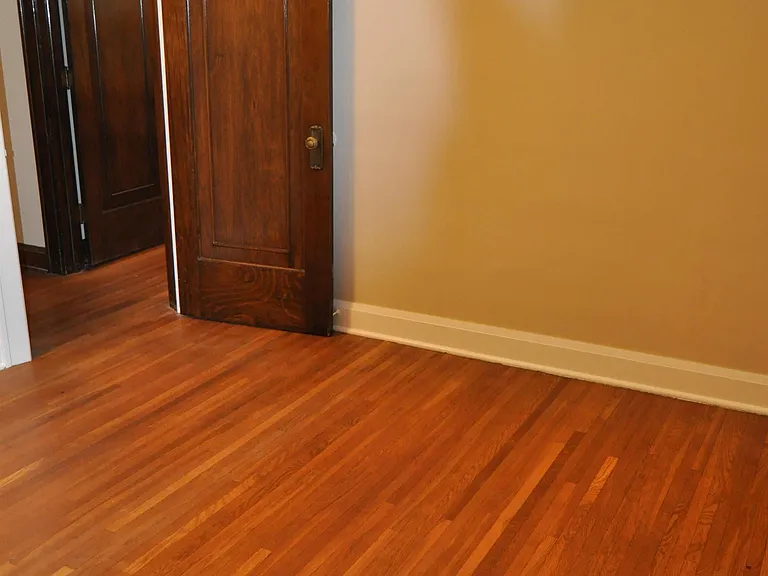 805 Robinson St — Photo 11