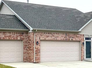 2 Hampton Ct, Crawfordsville, IN 47933