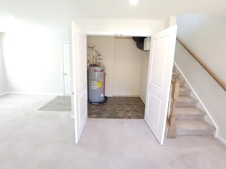 USE FOR STORAGE OR CLOSET.