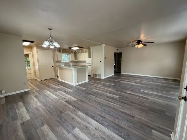 813 Beckley St, Kilgore, TX 75662