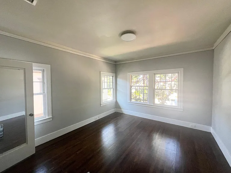 339 Elm St — Photo 6