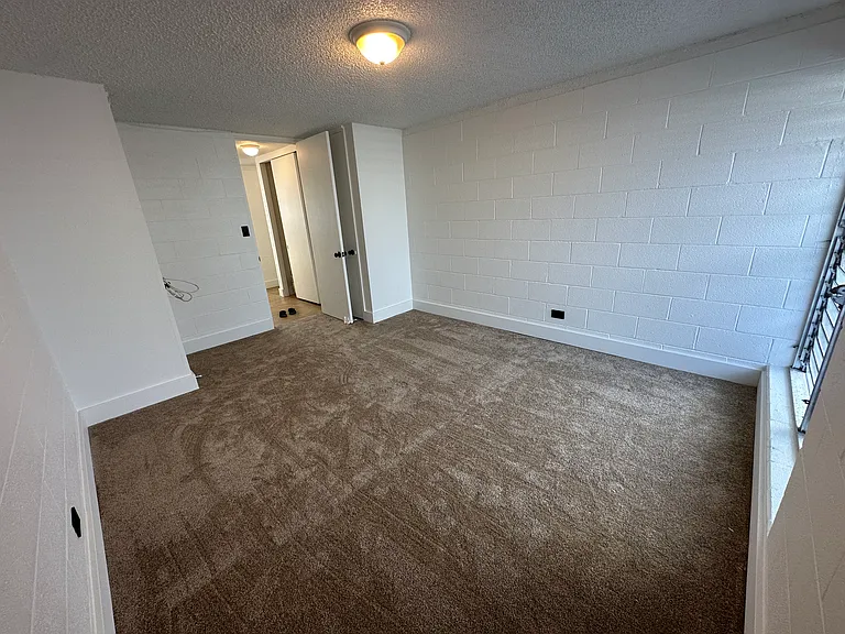 2501 Coyne St — Photo 16
