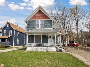 829 Oakland Dr, Kalamazoo, MI