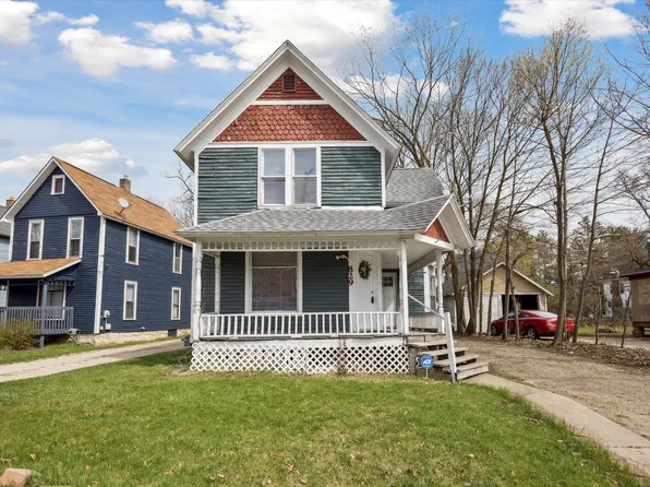 829 Oakland Dr, Kalamazoo, MI 49008