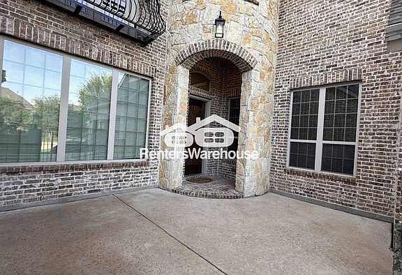 4th image of 2506 Berry Brook Ln