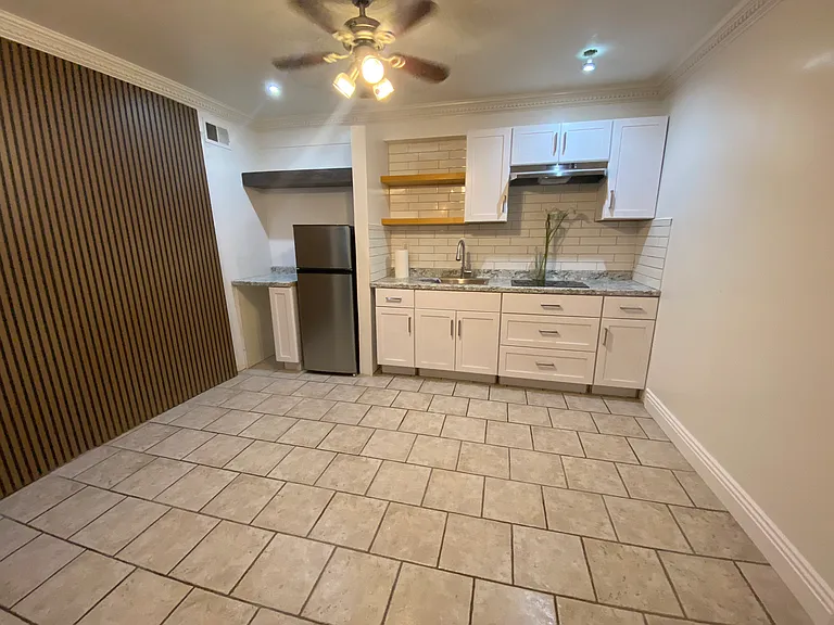 11235 Louise Ave — Photo 5