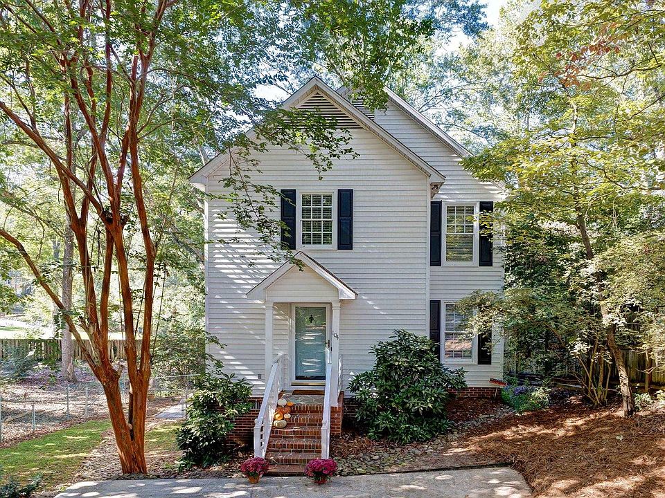 1st image of 104 Waccamaw Cir