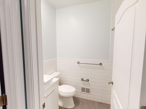 3rd image of 40 Corbin Ave #1