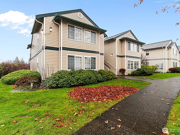3rd image of 631 W Horton Way #120