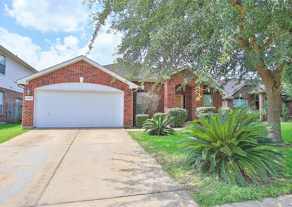 1st image of 21715 Oakbridge Park Ln