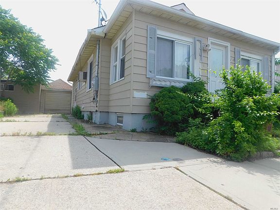 3rd image of 216 Elzey Ave