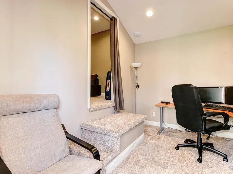 8402 Acorn Dr — Photo 13