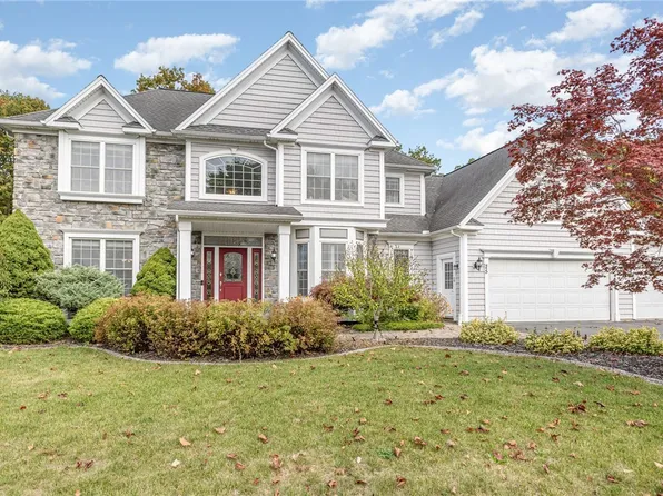 25 W Ham Cir, North Chili, NY 14514