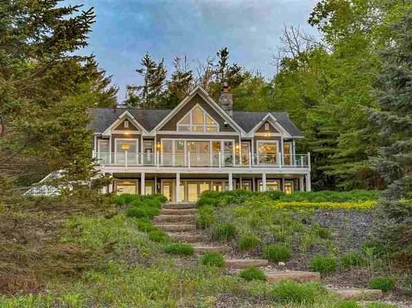 6714 Preserve Dr N, Bay Harbor, MI 49770