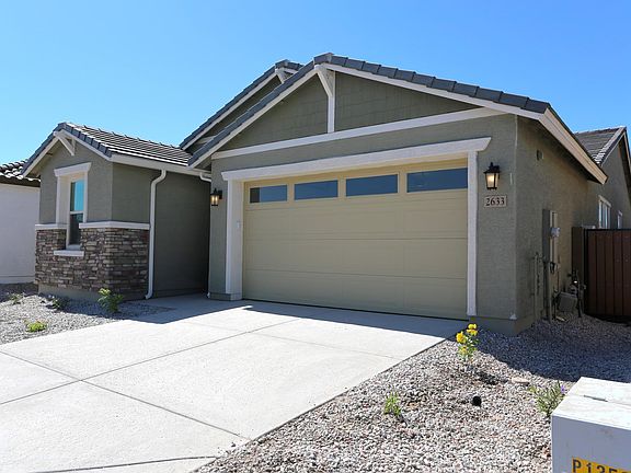 3rd image of 2633 E Hidalgo Ave