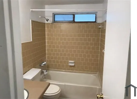 2 bed, 700 sqft, $1,650 — Photo 2