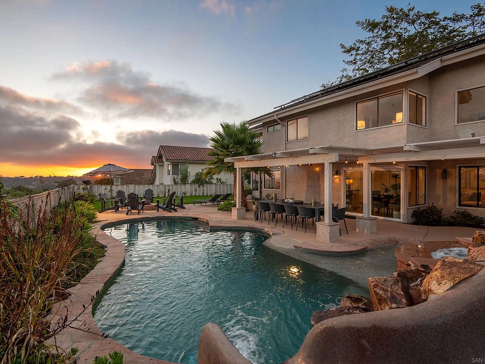1st image of 1049 Cerro Verde Dr