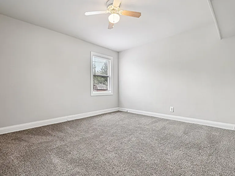 Oaklee Village Apartments — Photo 84