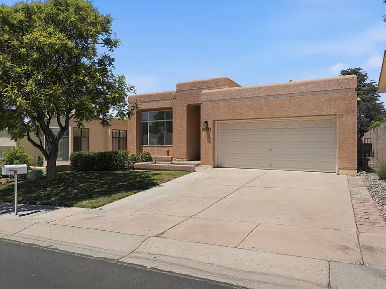 10021 Bridgepointe Ct NE — Photo 1