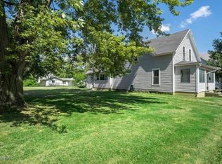 310 Magnolia St, Three Oaks, MI 49128