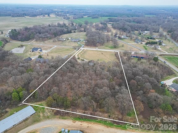 5th image of 3211 Old Camden Rd