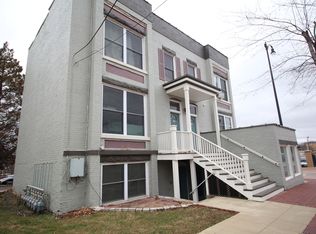 120 N Spring St APT 1, Elgin, IL 60120