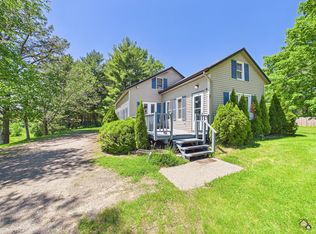 1 Janabye Ln, Hallowell, ME 04347