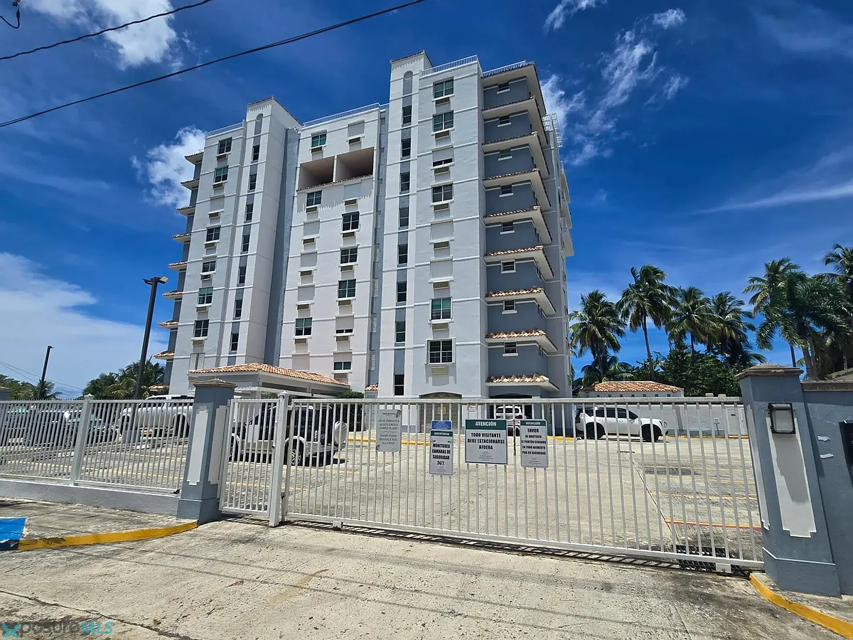 Building Photo - 301 Cond Torre Marsella #301