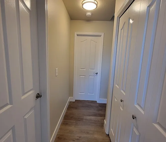 1067 N Crestley Ave — Photo 16