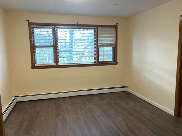 36 Humphrey Avenue image 4 of 14