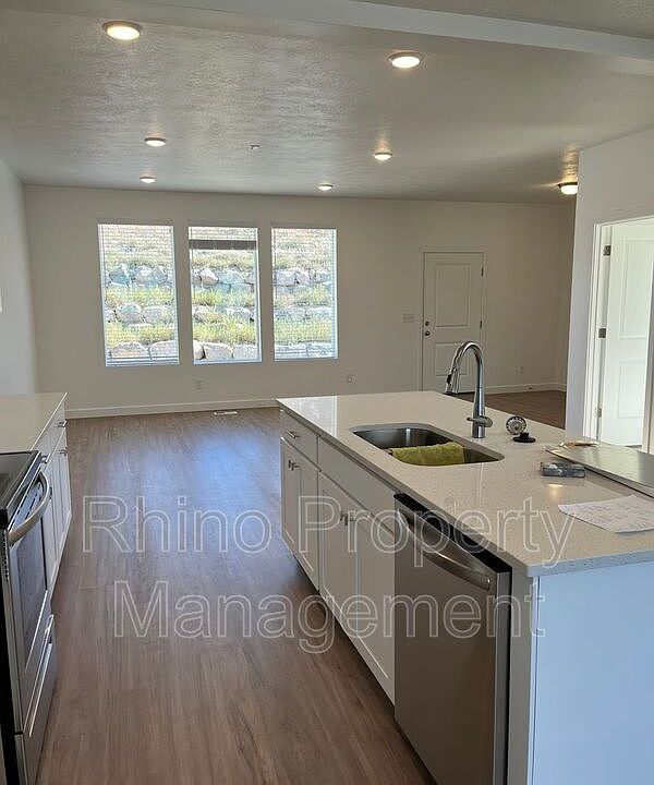 1st image of 2744 E Firwood Ln