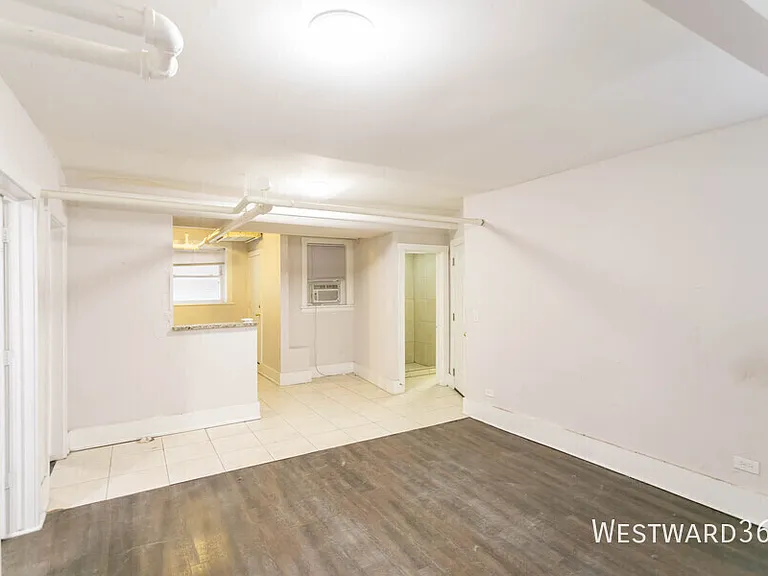 1662 W Farwell Ave #G — Photo 5