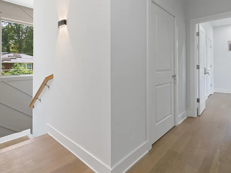 Mathewson Pl SW — Photo 6