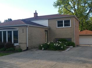 2516 Maple Ave, Downers Grove, IL 60515