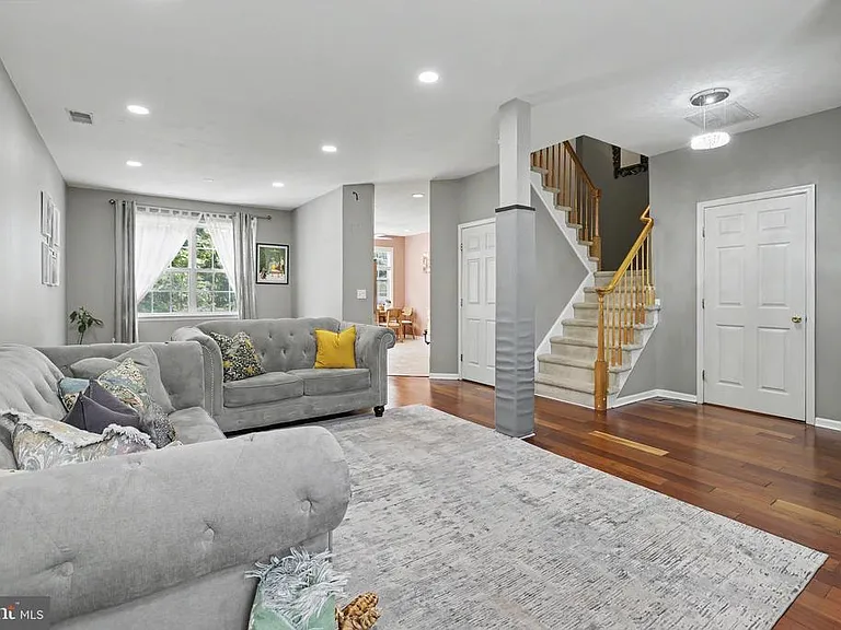 16 Shelley Cir — Photo 12