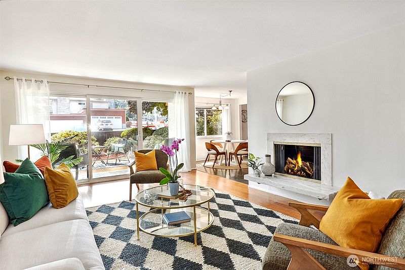 4th image of 300 N 137th Street #A