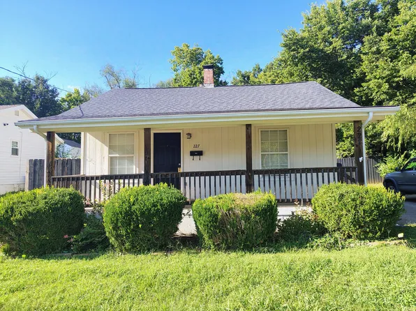 227 Springdale Ave, Bonner Springs, KS 66012