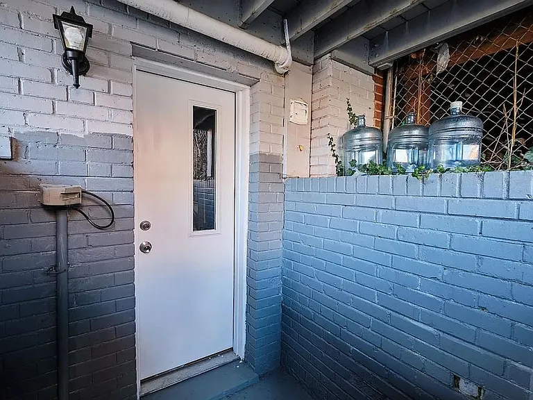 144 Webster St NE — Photo 12