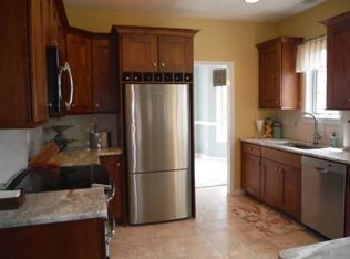 31 Pebble Beach Dr, Bedford, NH 03110