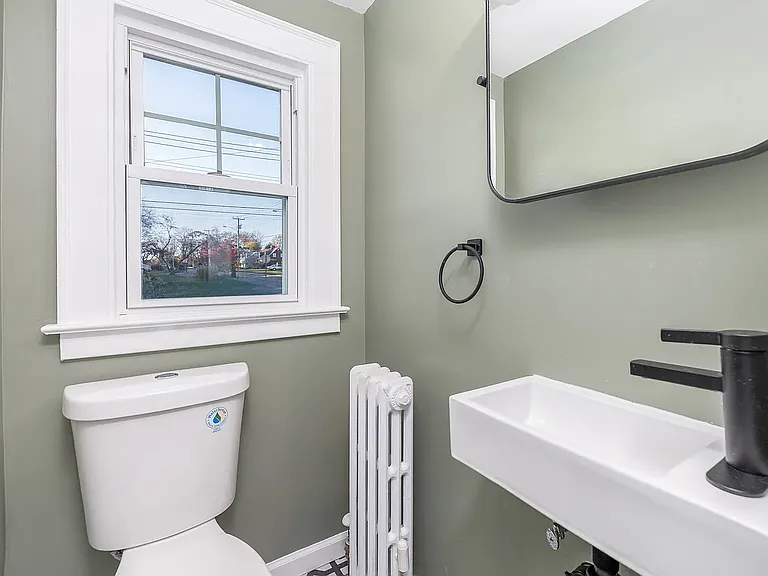 51 Hepburn Rd — Photo 9