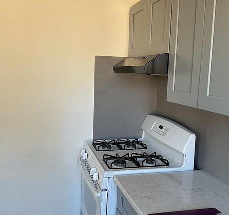 2nd image of 113 E 14th Ave Floor 2