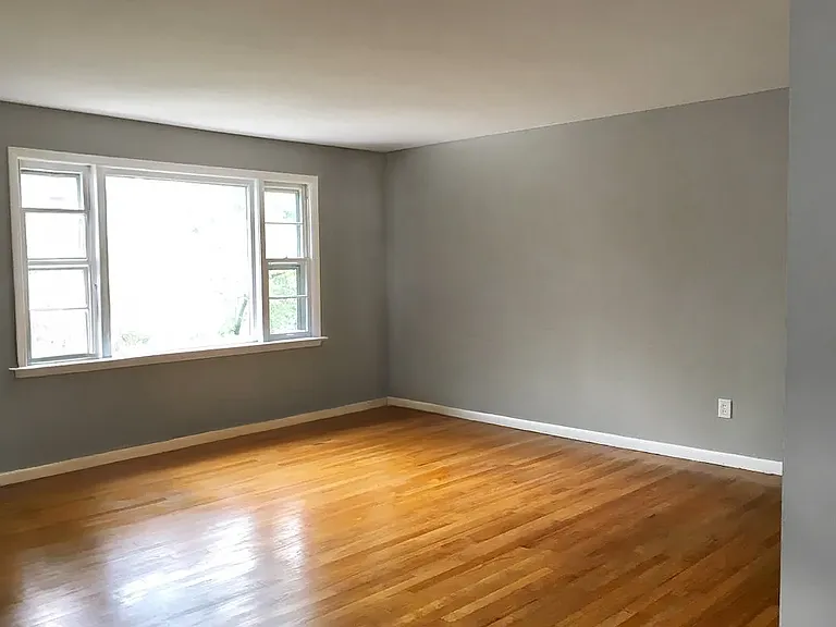 826 Leroy St — Photo 1